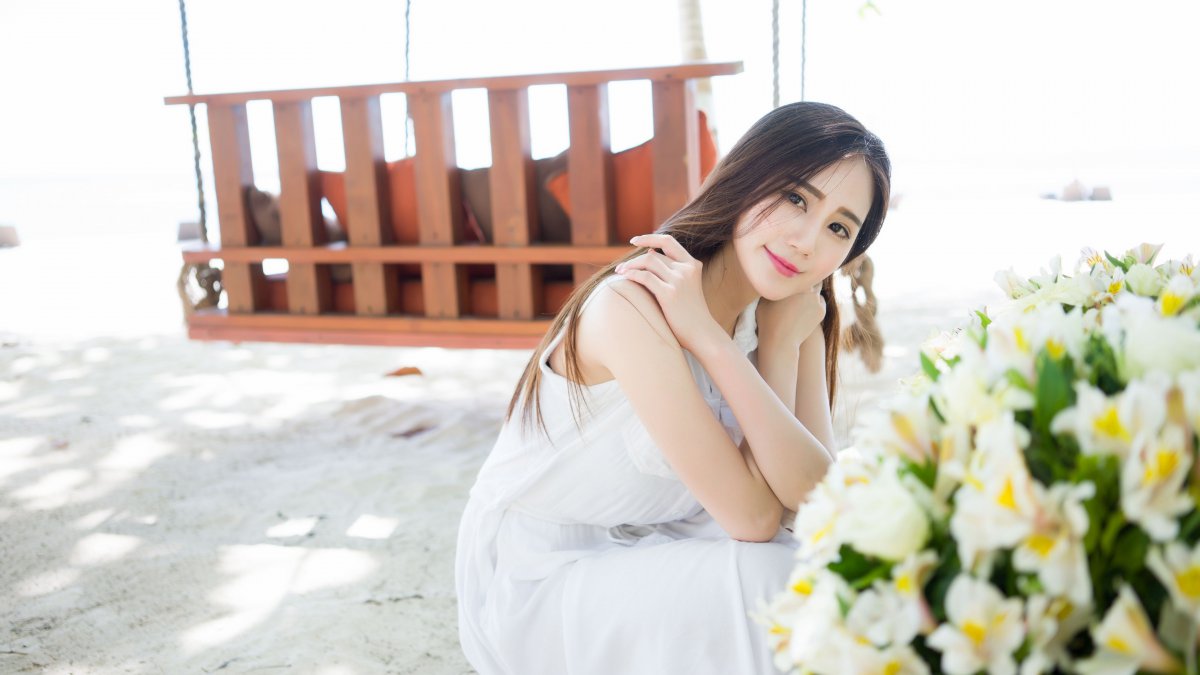 主题美女图纸_美女主题桌面主题_win7 美女主题包