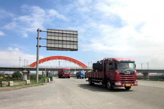 包头厢式货车禁行路段_包头市厢货车哪些路禁行_包头小货车禁行路段