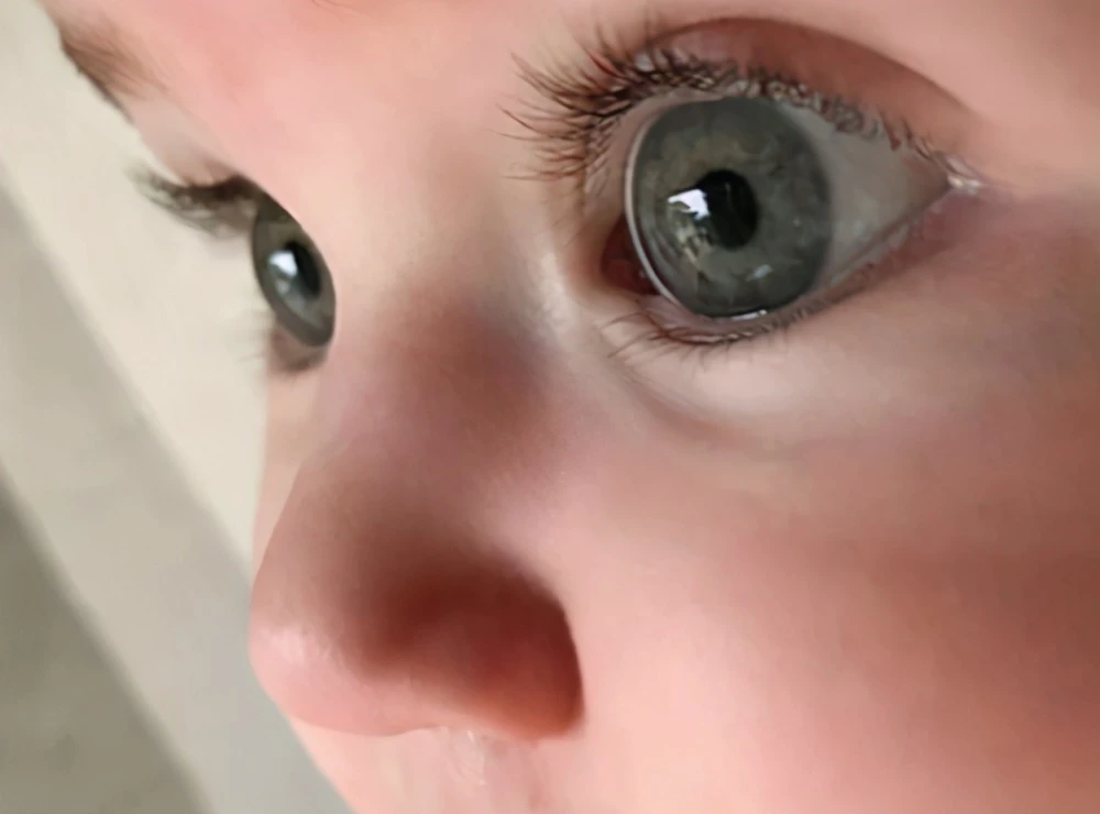 新生儿白眼珠蓝色_新生儿白眼珠发蓝_新生儿白眼球发蓝