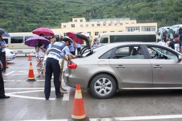 监控道路安装图片_监控道路安装方法_道路监控安装