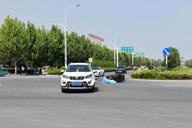 路口监控保存多久_稻田医院路口有监控吗_路口监控三轮车