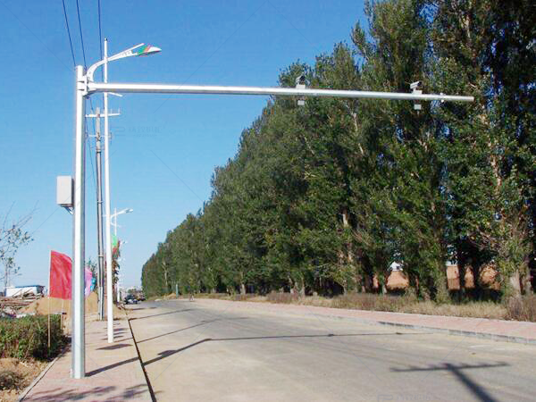 道路监控立杆施工方案_道路监控立杆多高_道路监控杆件