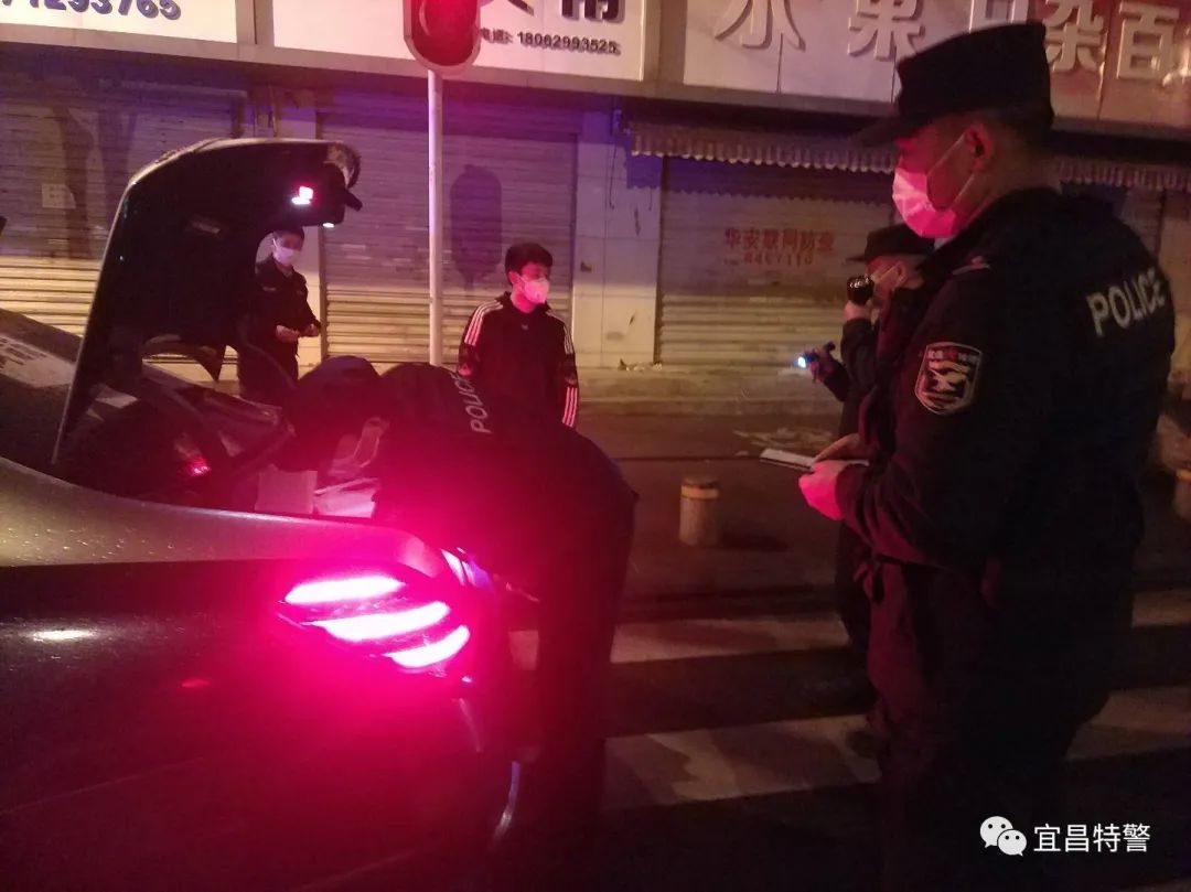 交警监控_交警路口监控能保存多久_路口监控 公安和交警