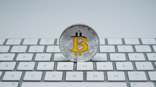 做加密货币的人多吗为什么,揭秘全球投资者涌入之谜